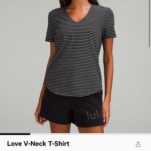 Lululemon love tee. Black/wht stripe. Sz 6.